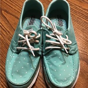 Women’s size 6 sketchers on the go lace up shoes